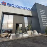 Magjia e çdo vizite: Si www.swan.mk i dha Rio Kompani një shkëlqim që ndjehet që në hapjen e derës”